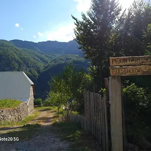 Mountain Vista Shkafi , Theth Albania