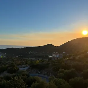 Aphrodite Garden Rooms&apartment Hotel Himarë